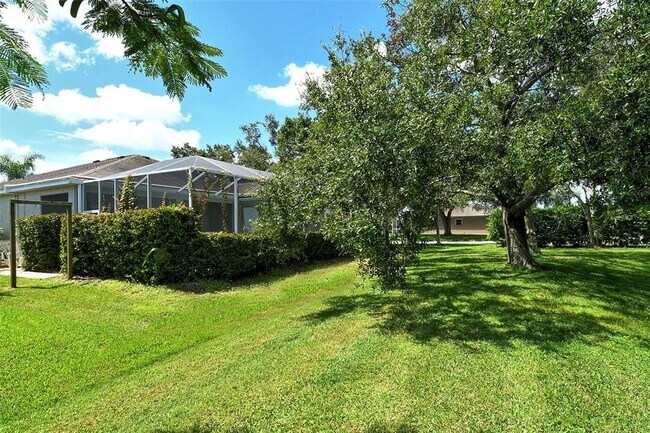 Building Photo - 5001 Sturbridge Ct