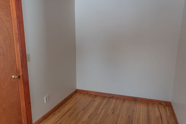Building Photo - 2 BR Single Family Home in LaVale