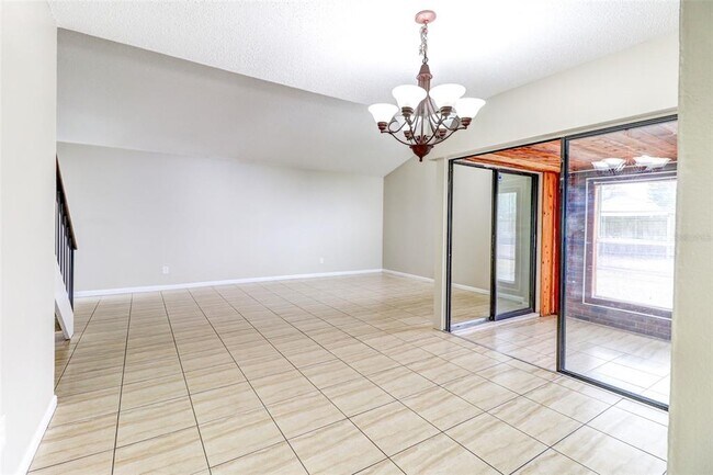 Building Photo - 10315 Fernbrook Ln