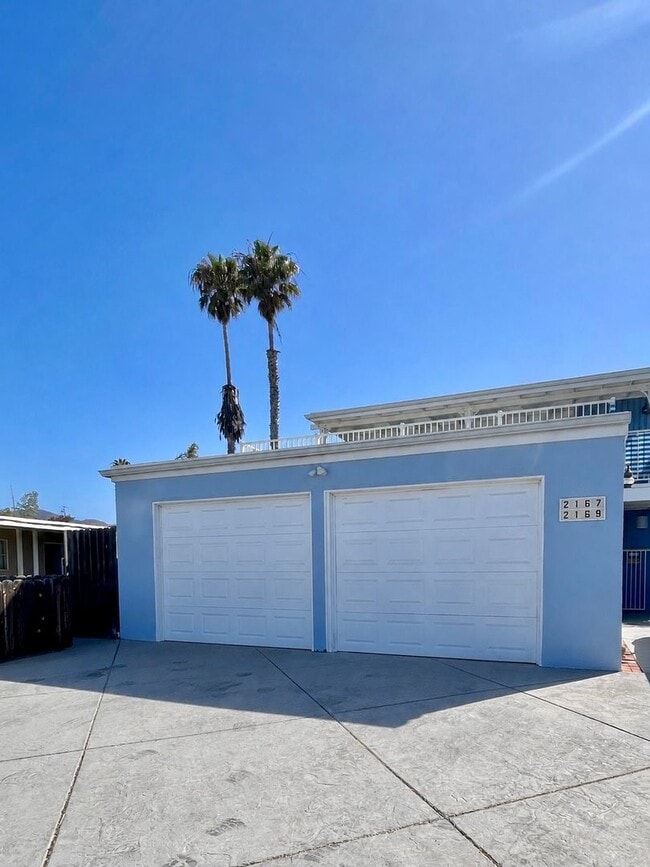 Building Photo - Pierpont Beach Studio | $2000 per month
