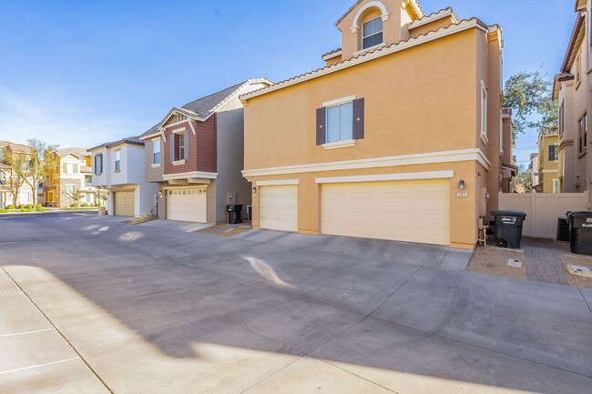 Building Photo - Town home near downtown Gilbert