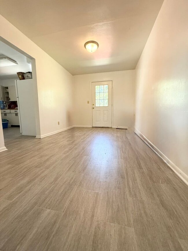 Building Photo - PRICE REDUCTION  Available August 2026; Mo...
