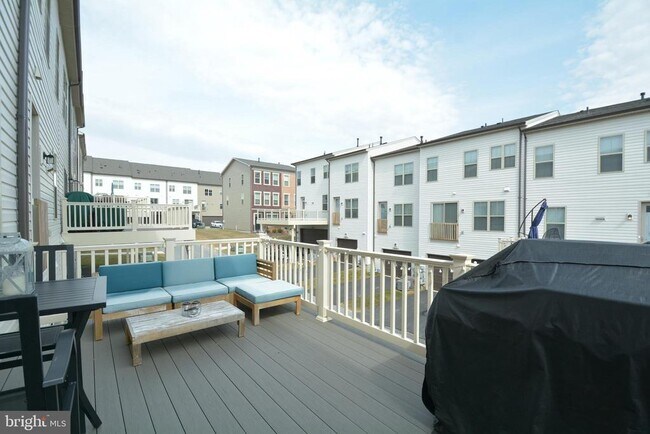 Building Photo - 22305 Broadway Ave