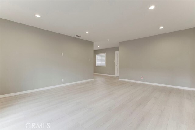 Building Photo - 10935 Nassau Ave