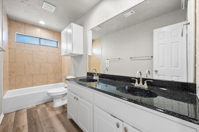 Building Photo - Newly Renovated Midlothian 4 bedroom