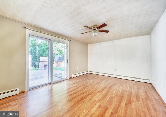 Building Photo - 14307 Bismark Ave