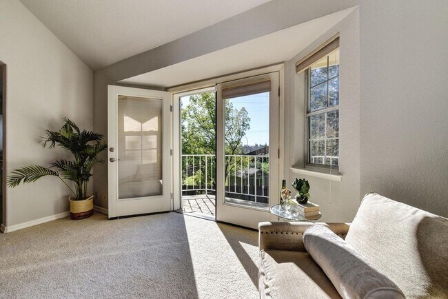 Building Photo - Elegant Granite Bay Home Located in Treelake Village and the  Eureka Union School District