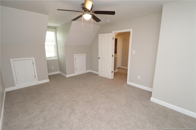 Building Photo - 104 Rainmist Cir