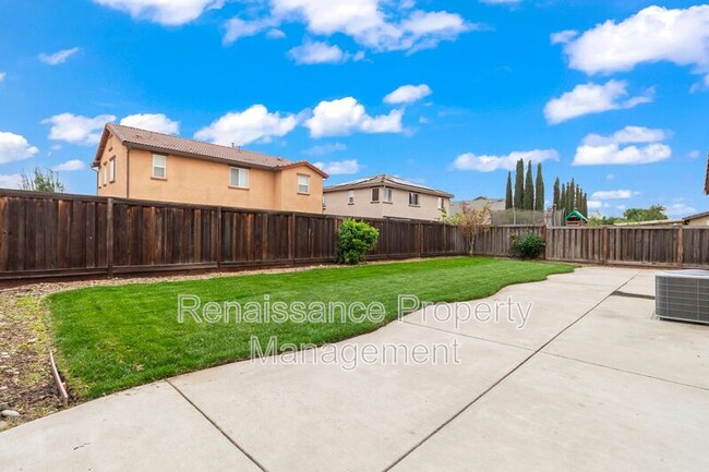 Building Photo - 15896 4 Corners Ct