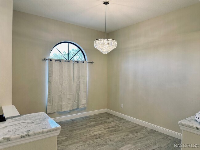 Building Photo - 5780 N Lena Dr