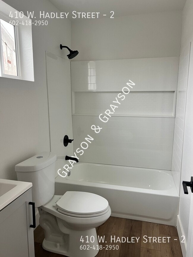 Building Photo - 410 W Hadley St