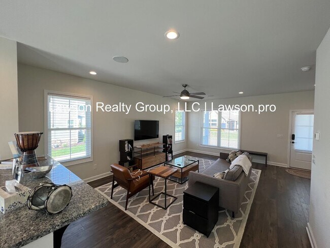 Building Photo - Upscale and Spacious Daleville Townhome