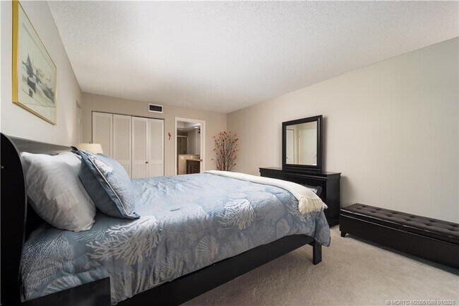 Building Photo - 3792 NE Ocean Blvd