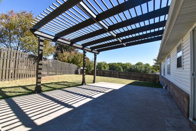 Building Photo - 701 Earls Ct