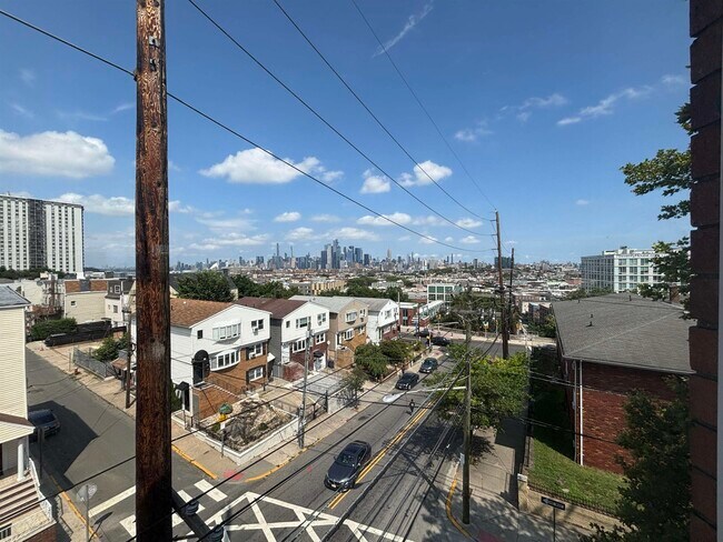 Building Photo - 445 Ogden Ave.