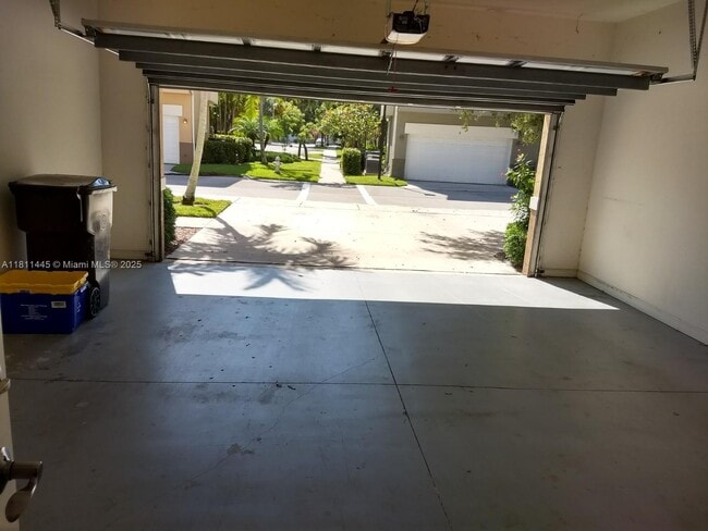 Building Photo - 601 Pacific Grove Dr