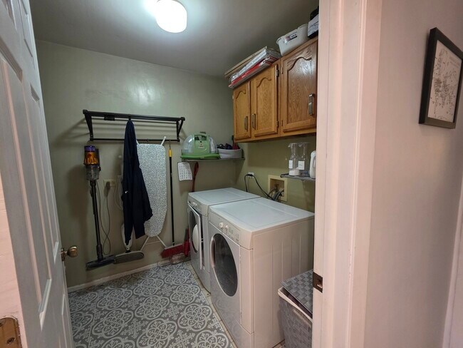 Building Photo - 2791 Green Bridge Ct