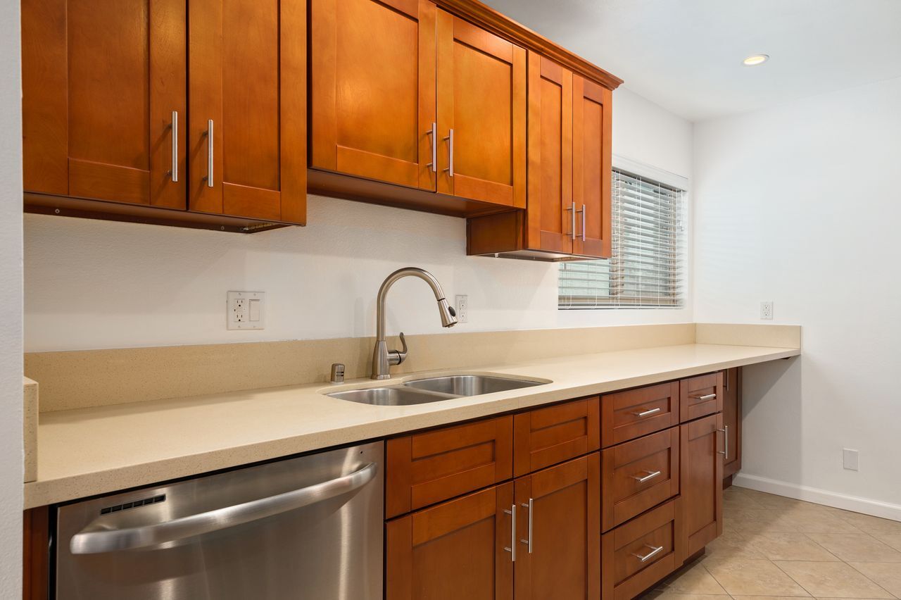 Building Photo - 4732 Park Granada