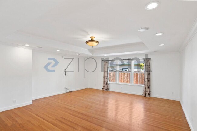 Building Photo - 3207 Forbes Ave