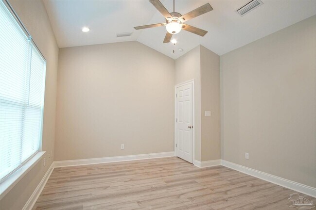 Building Photo - 3513 Southwind Dr