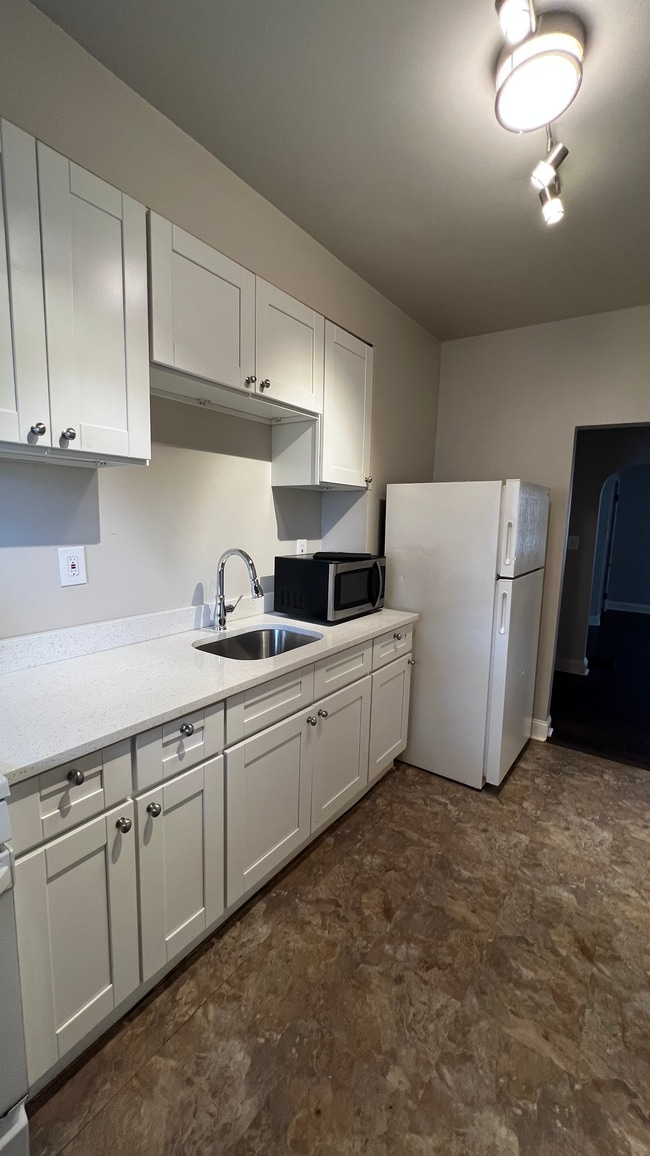 Building Photo - 1051 Desoto Rd