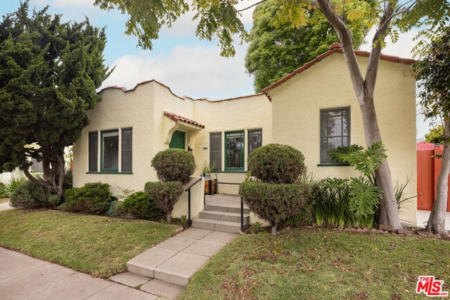 Building Photo - 1710 Glyndon Ave