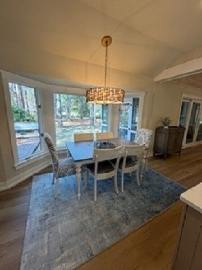 Building Photo - Lovely Remodeled Home In Hilton Head Plantation