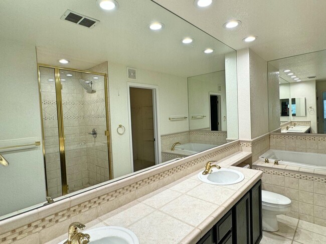 Building Photo - 4271 S Blackhawk Cir