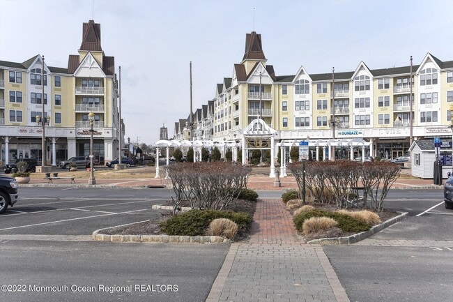 Building Photo - 1049 Norwood Ave