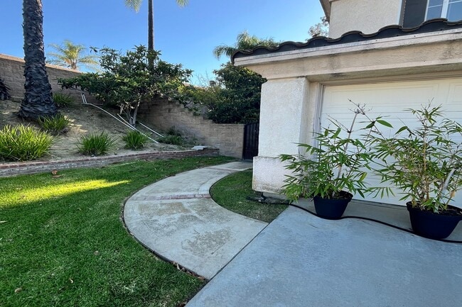 Primary Photo - 1453 Rancho Hills Dr