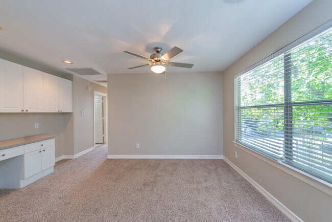 Building Photo - 5006 Nolda St