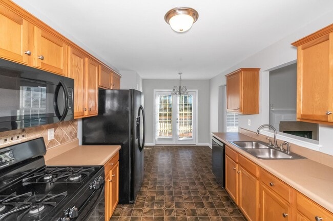 Building Photo - 202 Millpond Pkwy