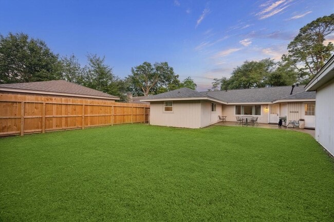 Building Photo - 10826 Lasso Ln