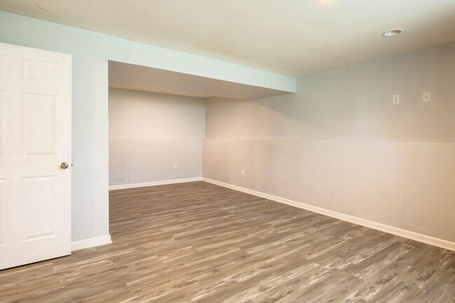 Building Photo - 3908 Love Ave
