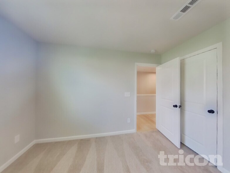 Building Photo - 4114 S Downs Cir