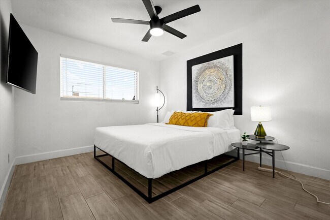 Building Photo - 4920 N 85th St