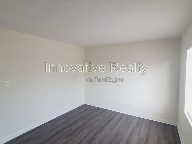 Building Photo - 5266 Davisson Ave