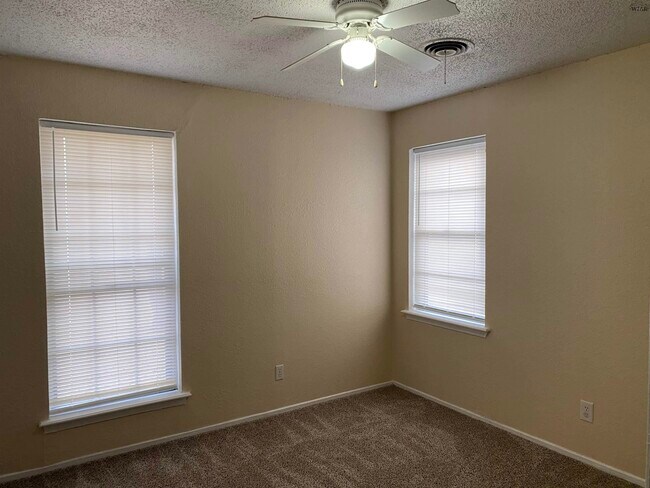 Building Photo - 5208 Allegheny Dr