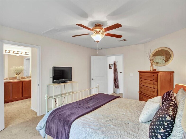 Building Photo - 10228 Crescendo Ln