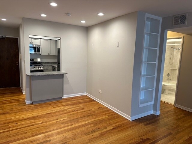 Dining Room - 1750 N Mohawk St