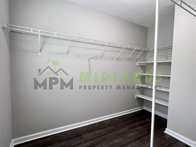 Building Photo - 112 Saluda Springs Ct