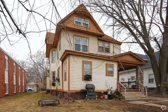 Building Photo - 1424 30th St