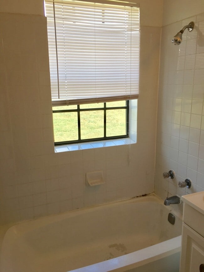 Building Photo - Harbrooke Downs - Unit 25-B