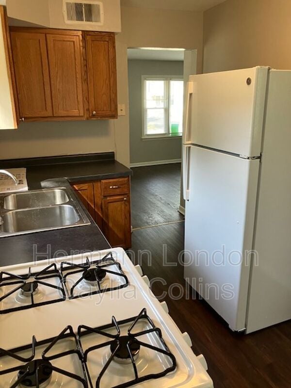 Building Photo - 4100 Belfore Dr