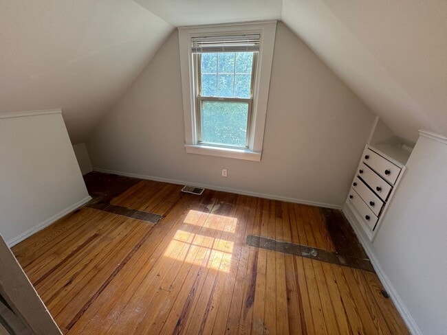 Building Photo - MT AIRY - Charming 3 bed 1 bath cape cod