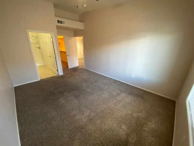 Building Photo - Jeffreys St