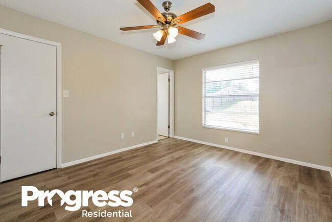 Building Photo - 938 N Jerico Dr