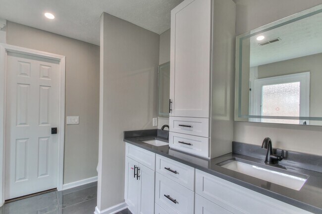 Building Photo - 109 Warren Pl