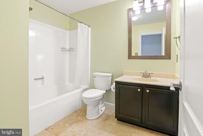 Building Photo - 26 Wessex Ct