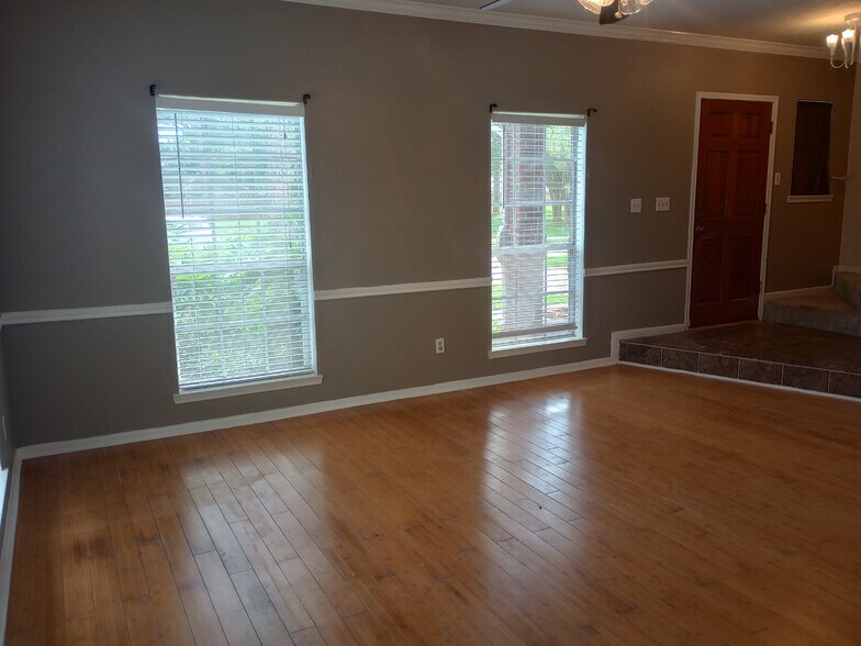 Living room - 14611 Sun Harbor Dr